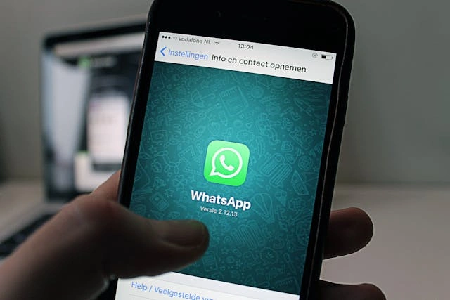 WhatsApp, maailman suosituin viestisovellus, nostettiin esiin WhatsApp business kokemuksia -osiossa yritysnäkemyksiä varten.webp