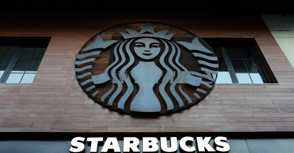 Yrittäjyys - Franchisingin ostaminen: Askel askeleelta kohti yrittäjämenestystä