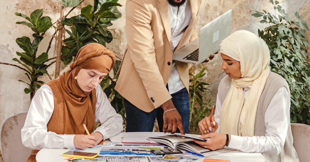 Riidanratkaisu - Näin ratkaiset työpaikan ristiriidat – Avaimet menestykseen ristiriitojen ratkaisussa