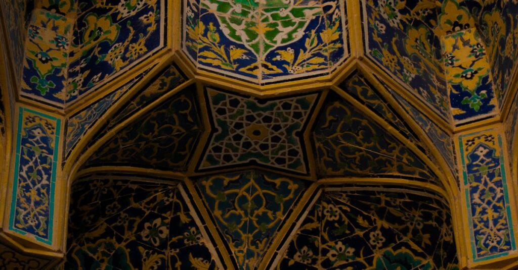 Dronisodankäynti - Dronet uudistavat sotatannerta: Miten Iranin konflikti osoittaa drone-sodankäynnin vaikutuksen